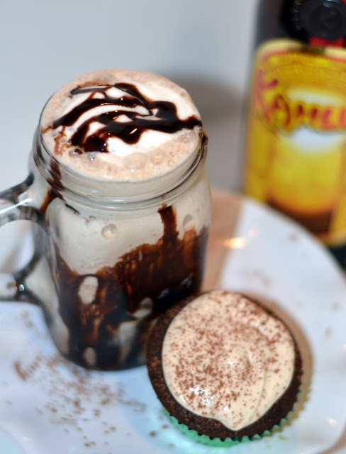 kahlua mudslide and kahlua cupcakes kahlua cocktail and cupcakes