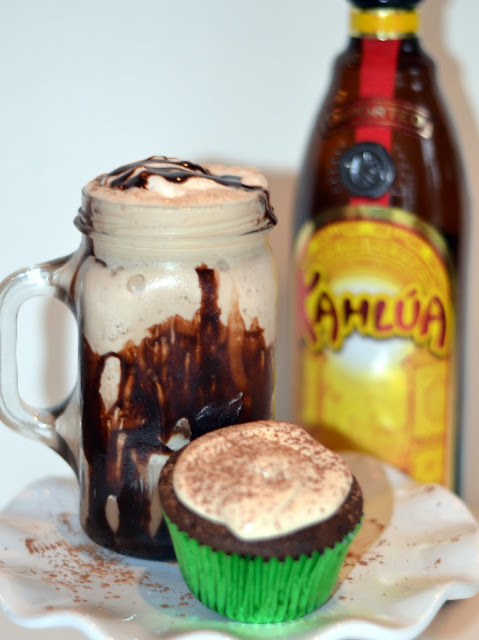 mudslide and chocolate espresso cupcakes with Kahlua creme frosting mudslide and mudslide cupcakes